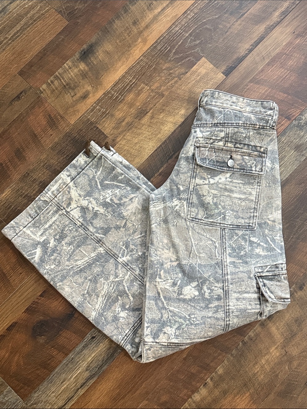NWT ReVice Los Angeles Amelia Cargo Pants Oakland Wash Camo Wide Leg Size 27